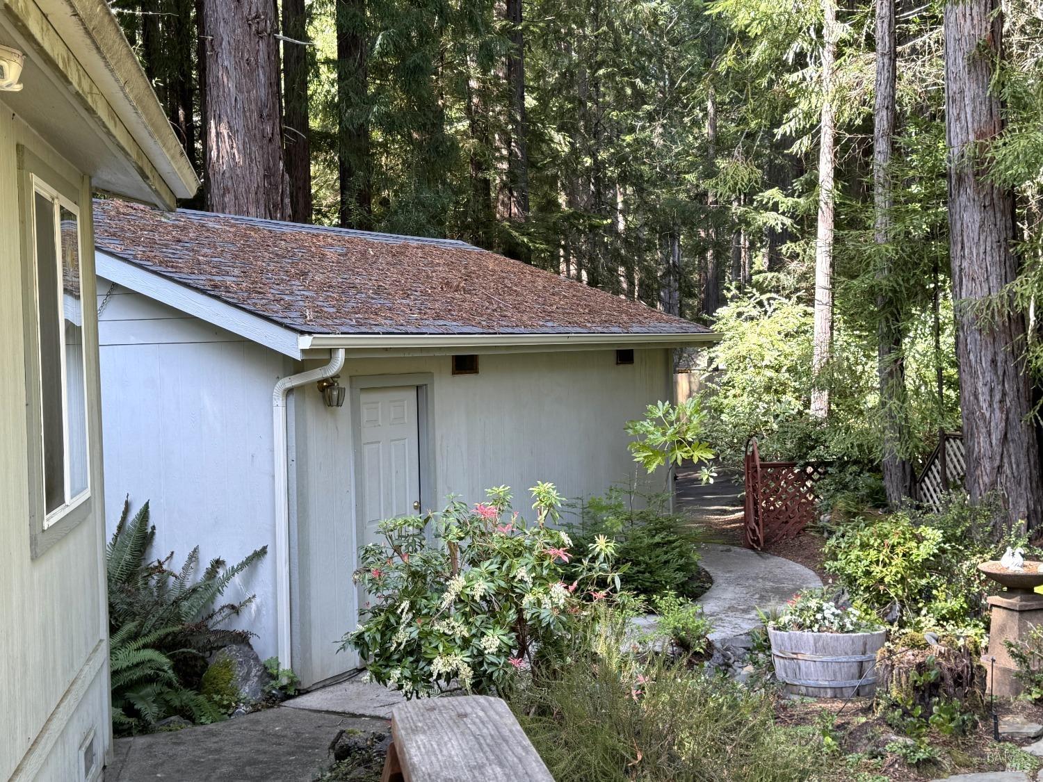 Detail Gallery Image 3 of 23 For 43300 Little River Airport Rd 35, Little River_1,  CA 95456 - 2 Beds | 2 Baths