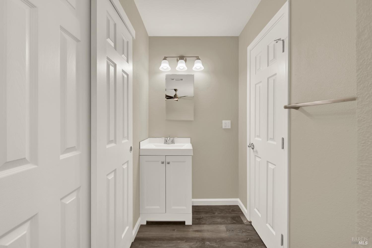 Detail Gallery Image 12 of 18 For 630 Mini Dr, Vallejo,  CA 94589 - 3 Beds | 2 Baths