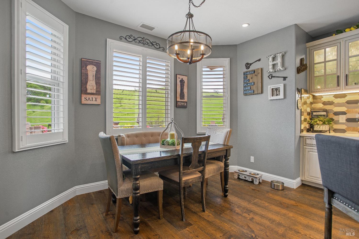 Detail Gallery Image 25 of 95 For 6121 N Vine St, Vacaville,  CA 95688 - 4 Beds | 3 Baths
