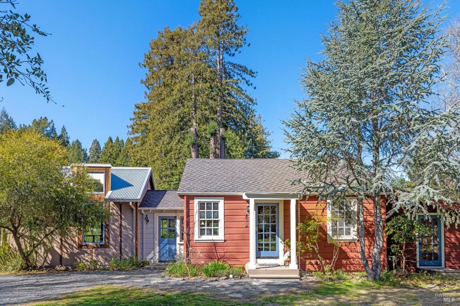 Detail Gallery Image 8 of 40 For 16090 Coleman Valley Rd, Occidental,  CA 95465 - 2 Beds | 2 Baths