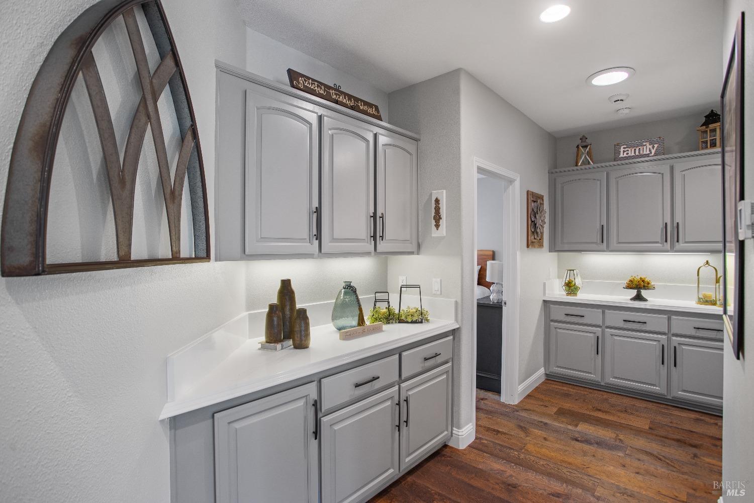 Detail Gallery Image 6 of 95 For 6121 N Vine St, Vacaville,  CA 95688 - 4 Beds | 3 Baths