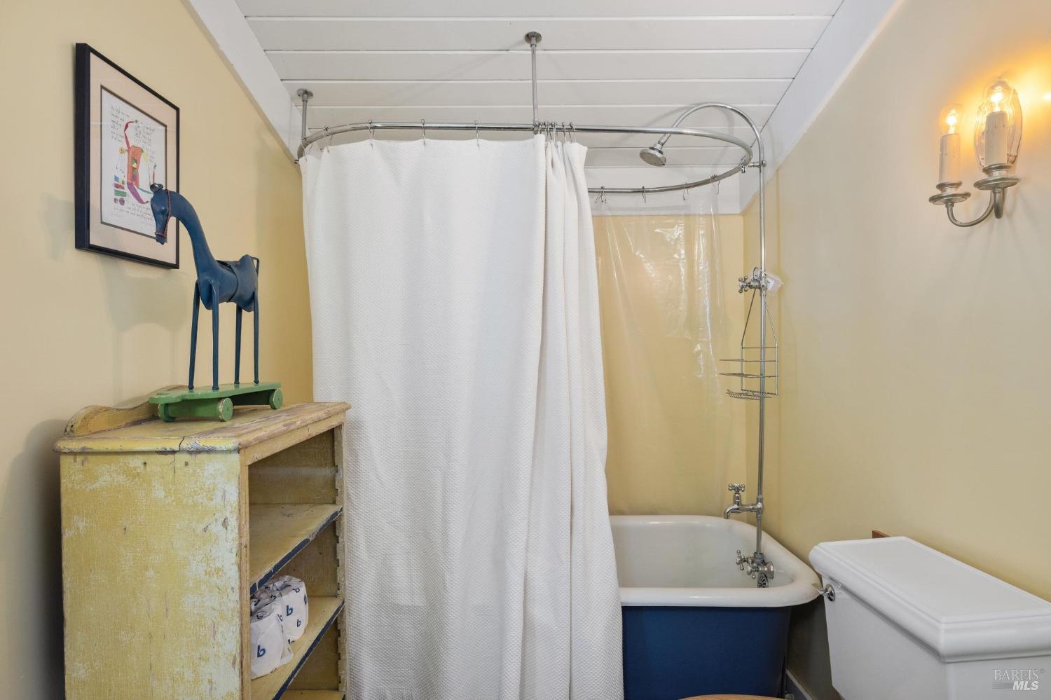Detail Gallery Image 27 of 40 For 16090 Coleman Valley Rd, Occidental,  CA 95465 - 2 Beds | 2 Baths