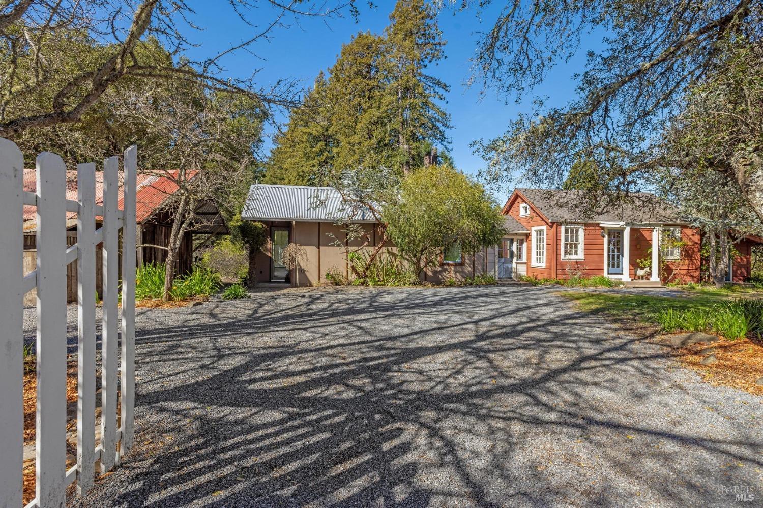Detail Gallery Image 5 of 40 For 16090 Coleman Valley Rd, Occidental,  CA 95465 - 2 Beds | 2 Baths