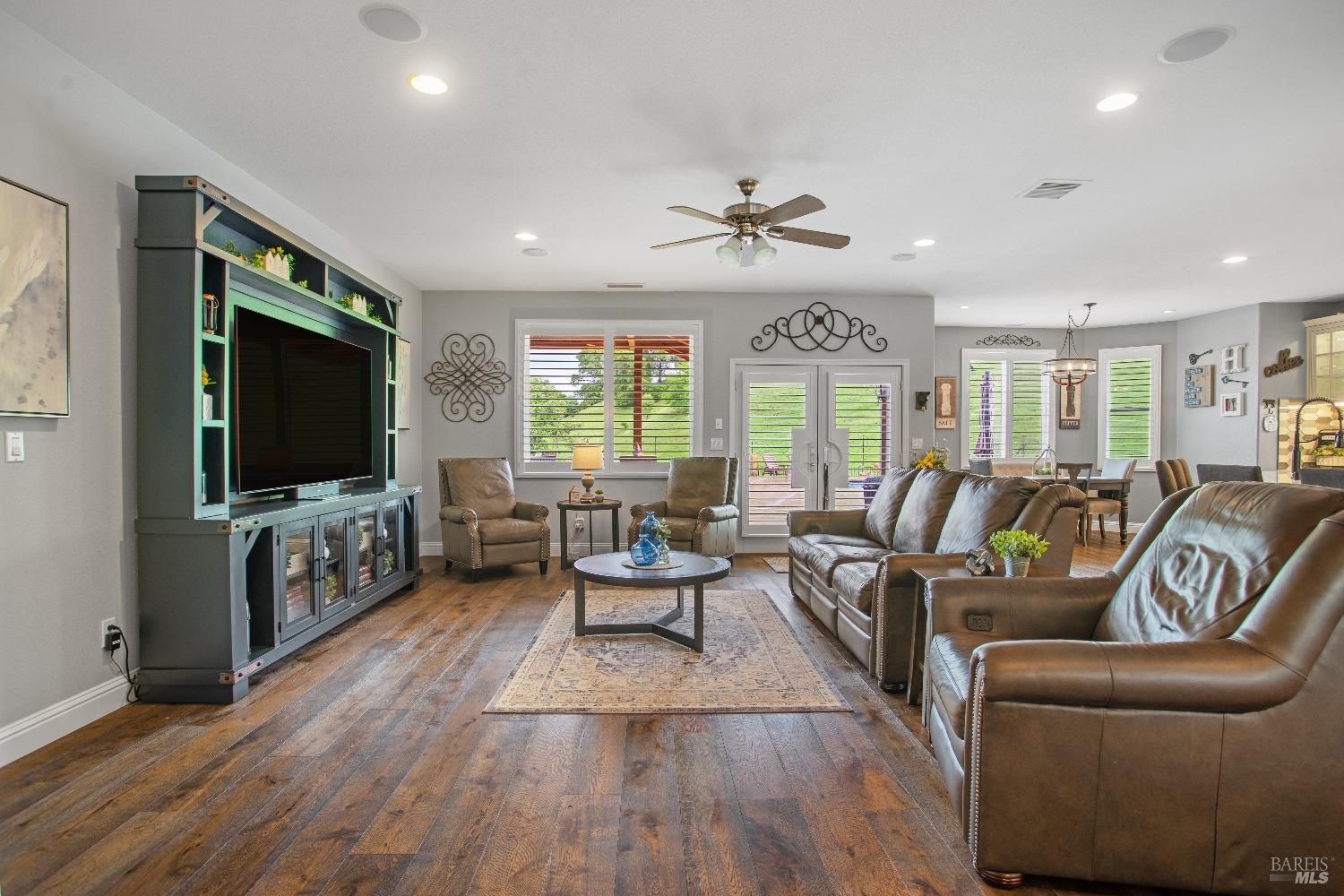 Detail Gallery Image 26 of 95 For 6121 N Vine St, Vacaville,  CA 95688 - 4 Beds | 3 Baths