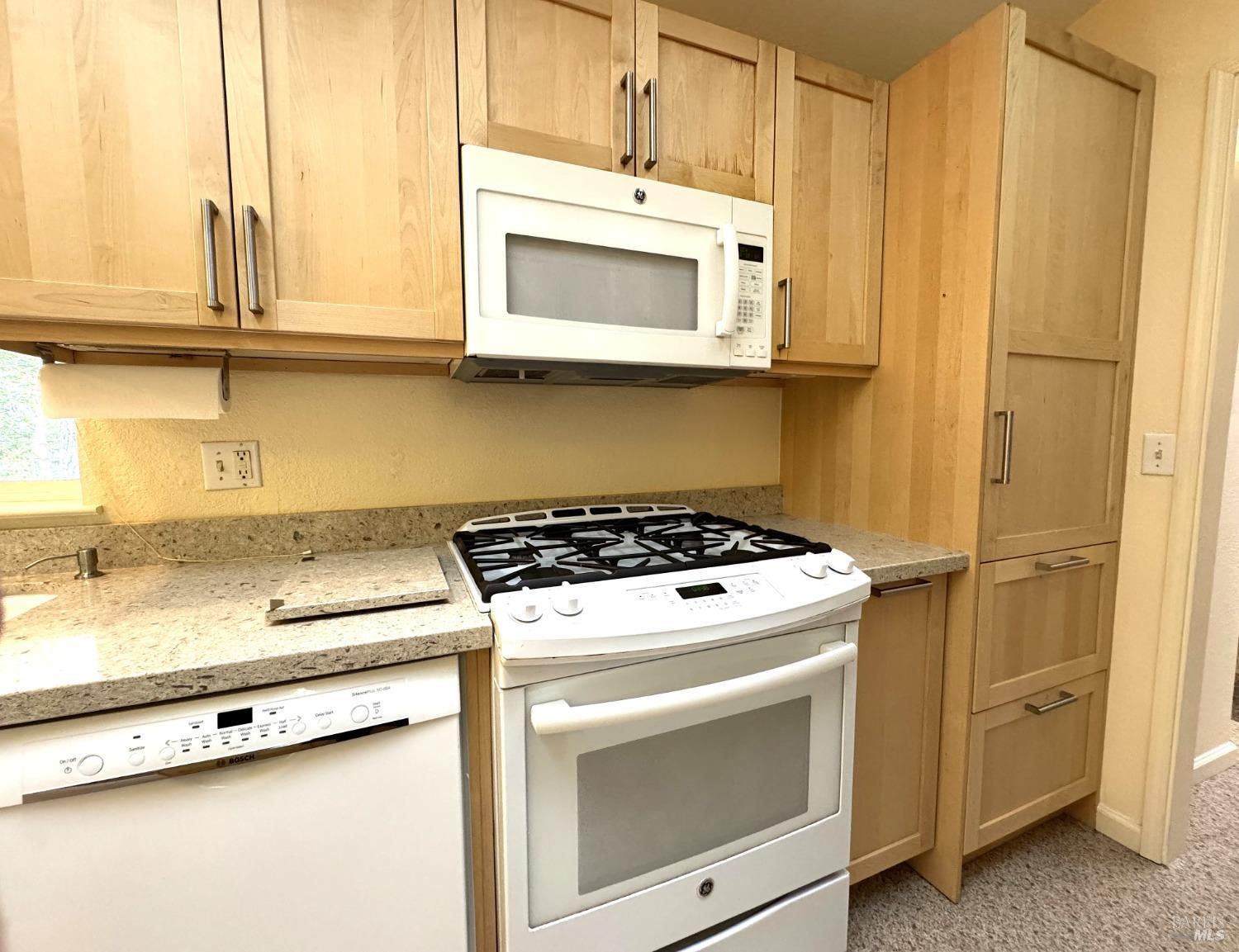 Detail Gallery Image 11 of 23 For 43300 Little River Airport Rd 35, Little River_1,  CA 95456 - 2 Beds | 2 Baths