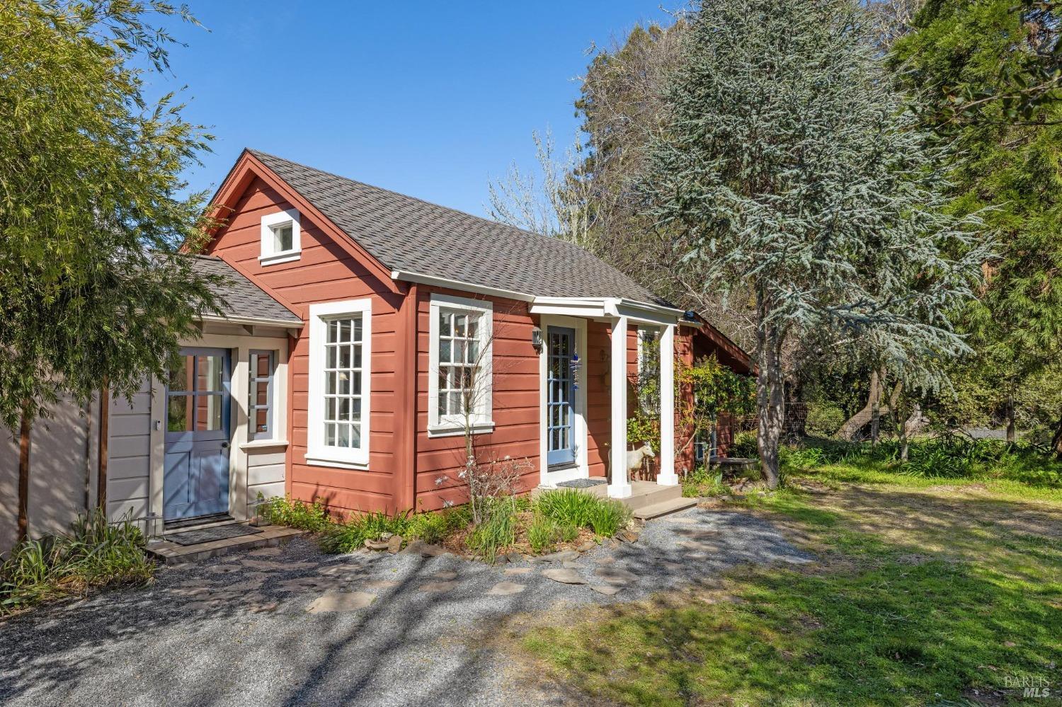Detail Gallery Image 6 of 40 For 16090 Coleman Valley Rd, Occidental,  CA 95465 - 2 Beds | 2 Baths