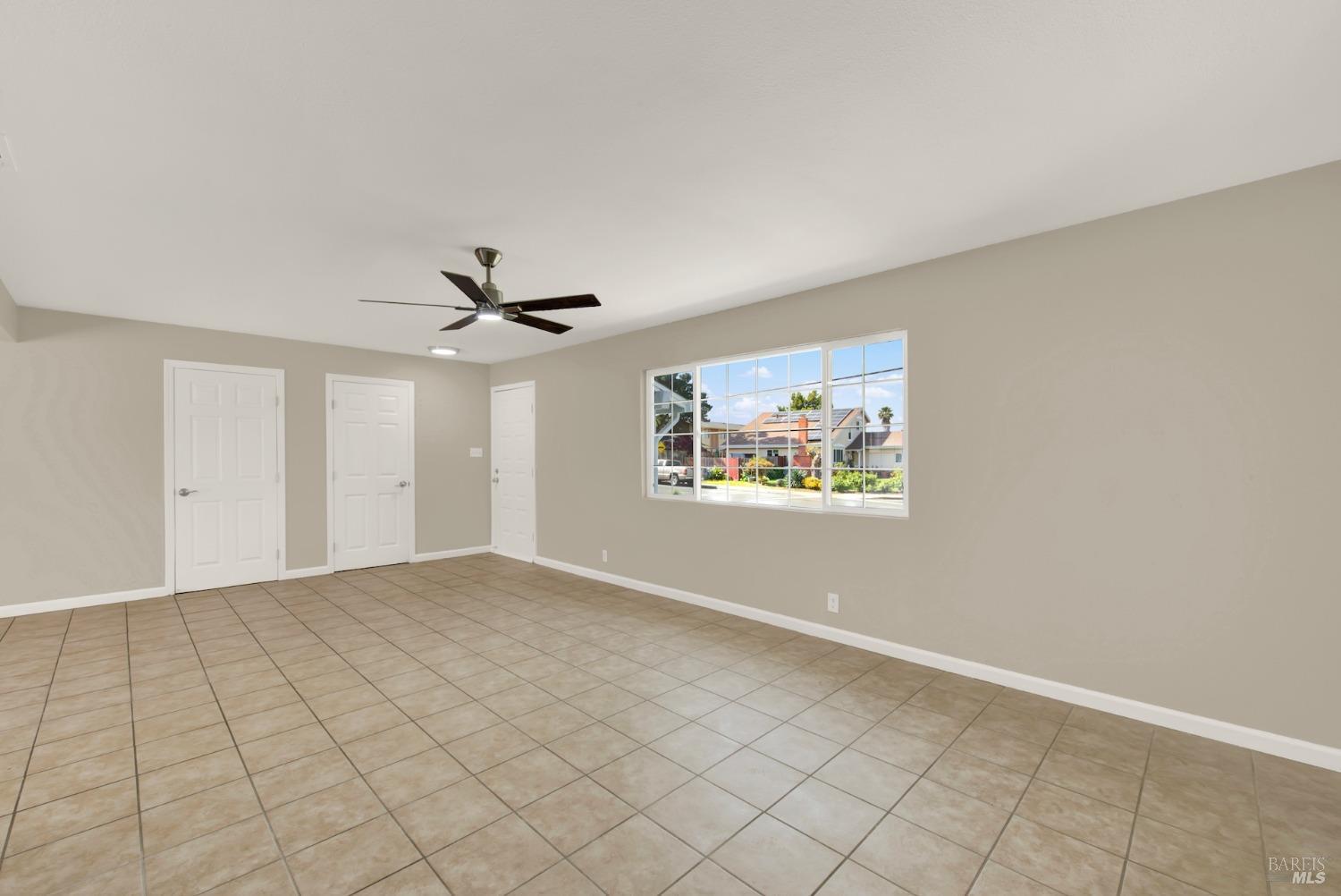 Detail Gallery Image 6 of 18 For 630 Mini Dr, Vallejo,  CA 94589 - 3 Beds | 2 Baths