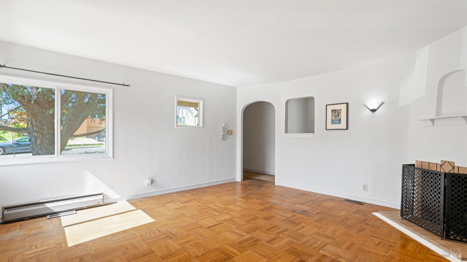 Detail Gallery Image 6 of 42 For 38 D St, Vallejo,  CA 94590 - 3 Beds | 1/1 Baths