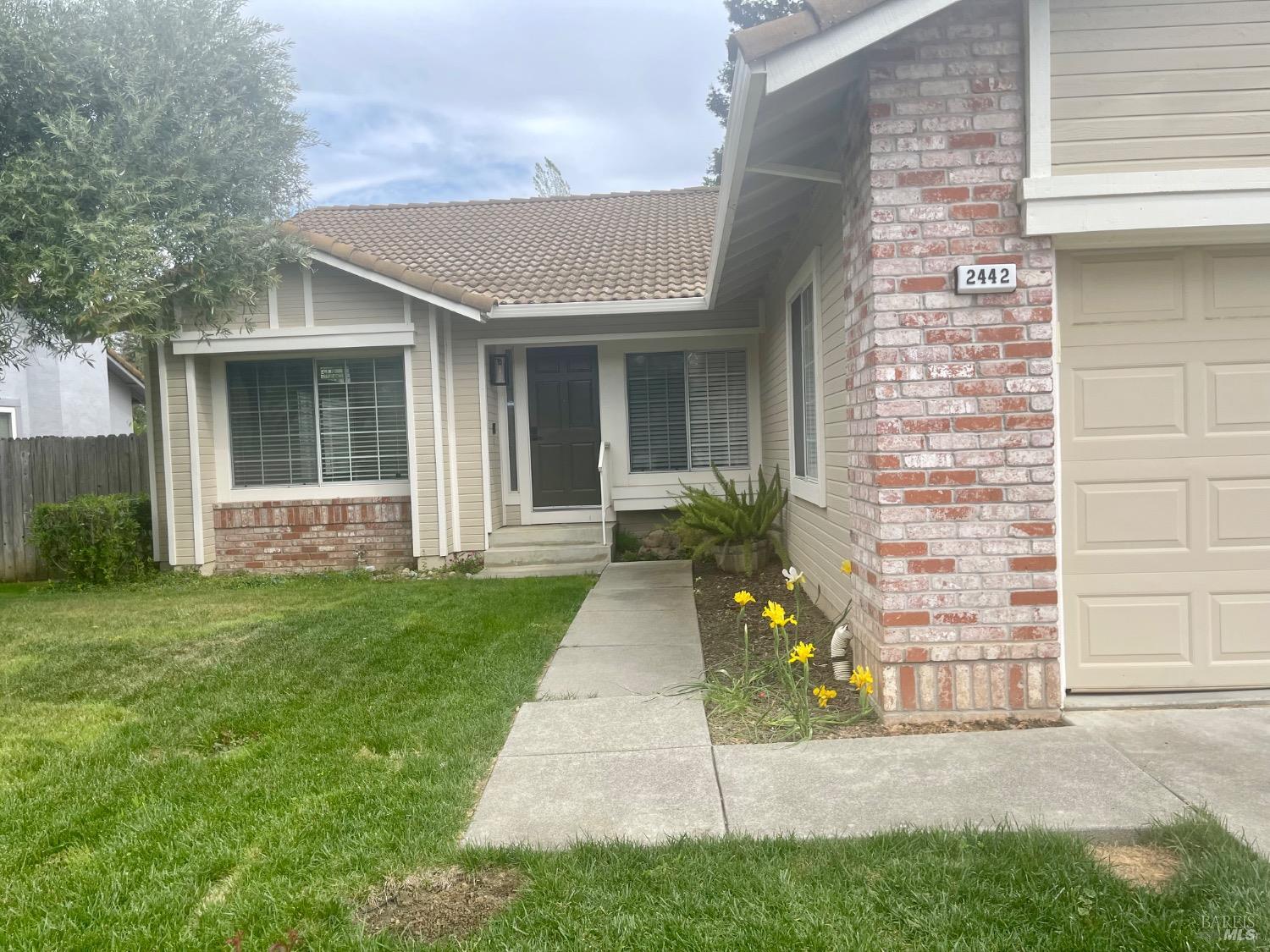 Detail Gallery Image 17 of 52 For 2442 Bay Hill Dr, Fairfield,  CA 94534 - 4 Beds | 2 Baths