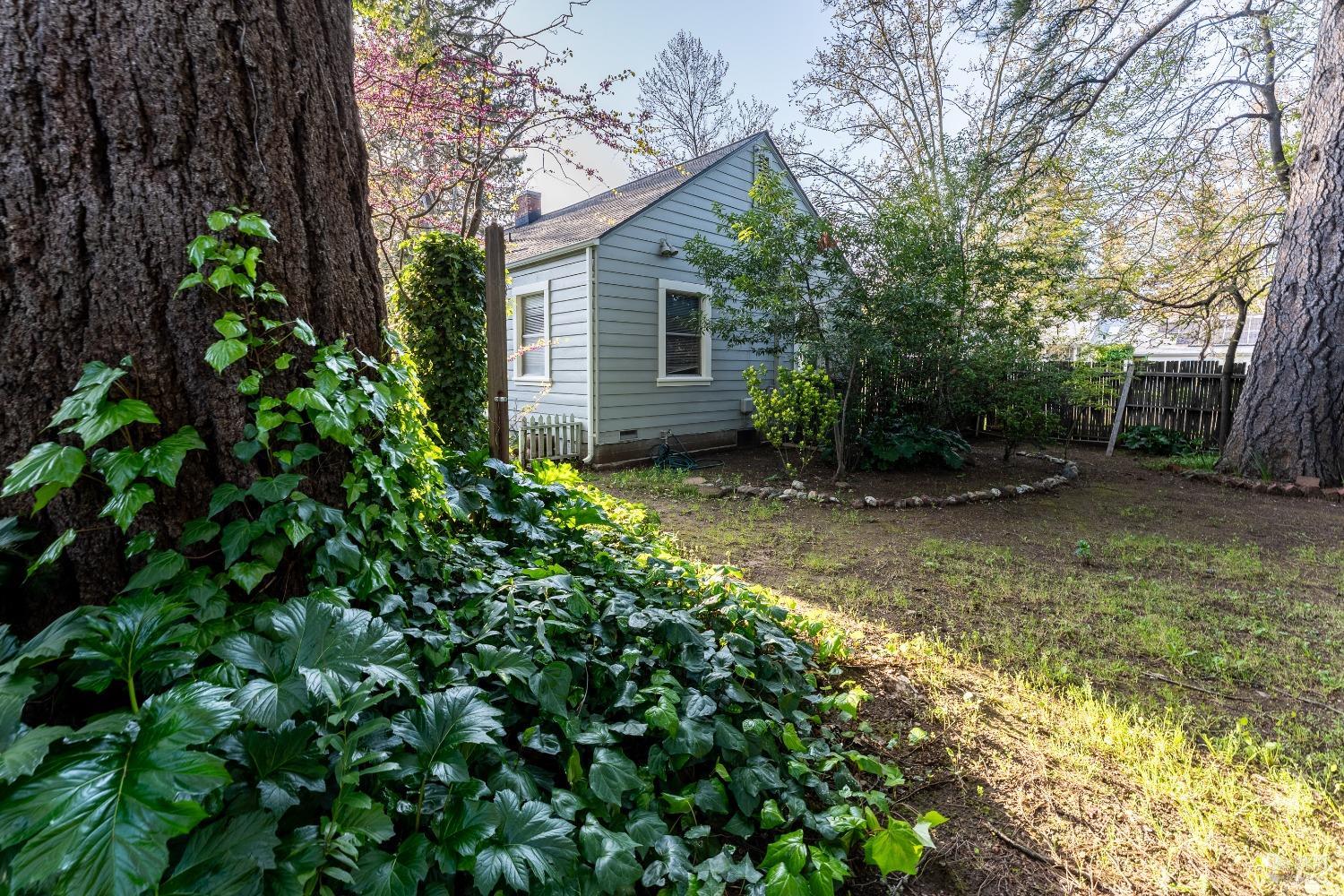 Detail Gallery Image 19 of 20 For 735 Grove Ave, Ukiah,  CA 95482 - 2 Beds | 1 Baths