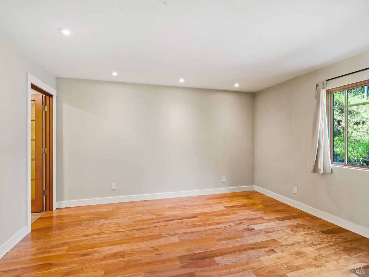 Detail Gallery Image 15 of 41 For 8330 Highway 128 Hwy, Philo,  CA 95466 - 2 Beds | 2 Baths