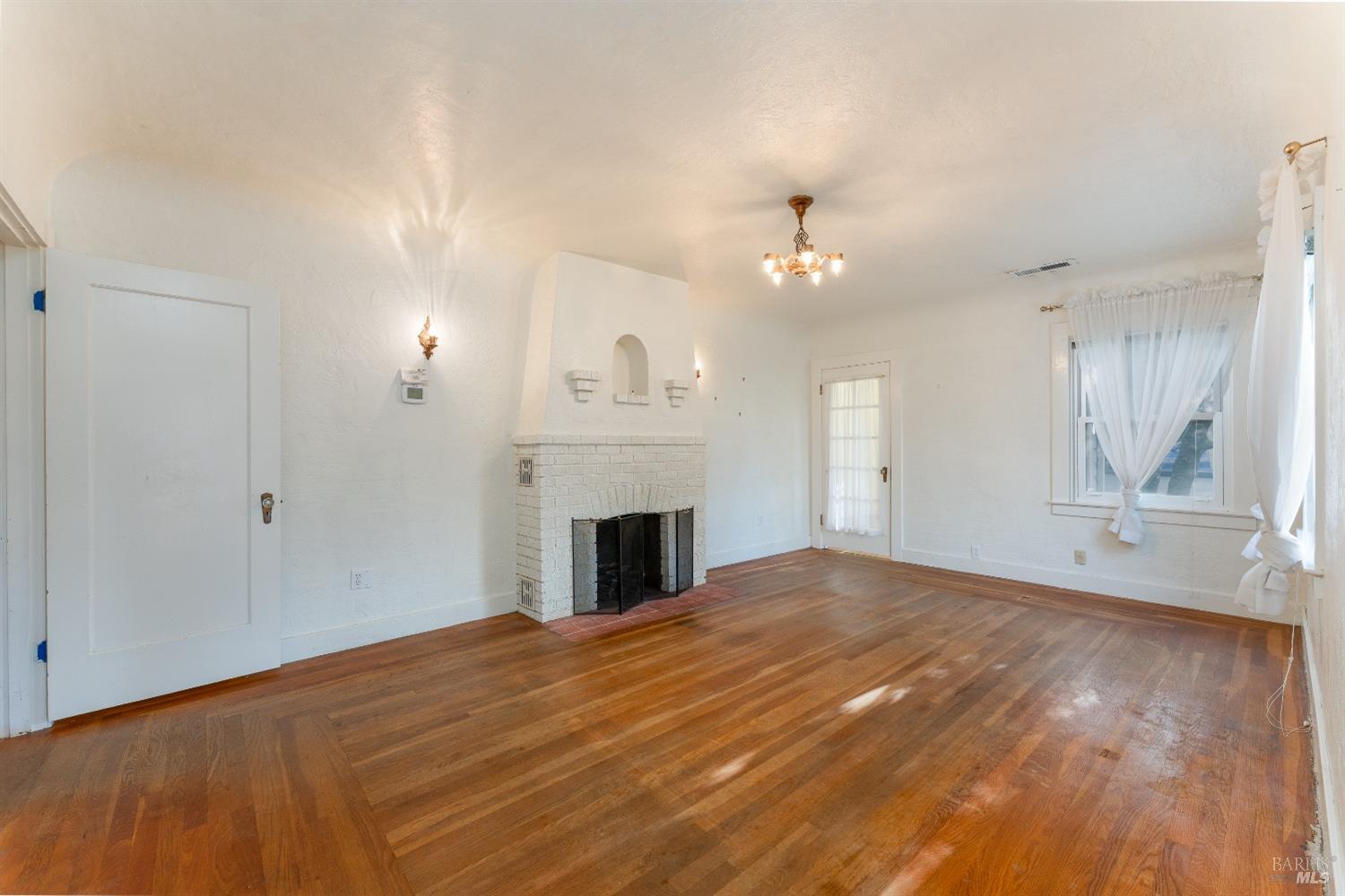 Detail Gallery Image 6 of 20 For 735 Grove Ave, Ukiah,  CA 95482 - 2 Beds | 1 Baths