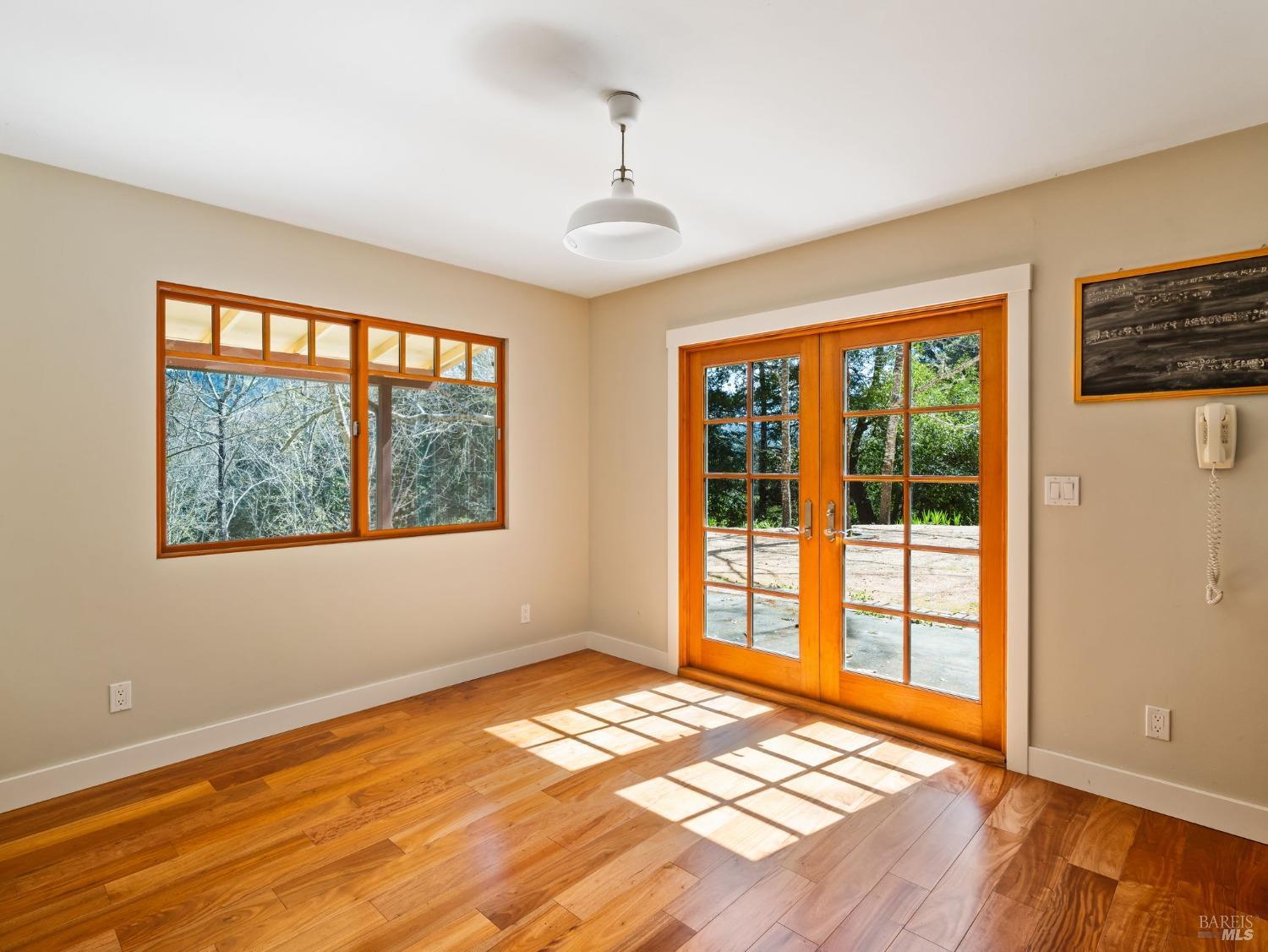 Detail Gallery Image 13 of 41 For 8330 Highway 128 Hwy, Philo,  CA 95466 - 2 Beds | 2 Baths