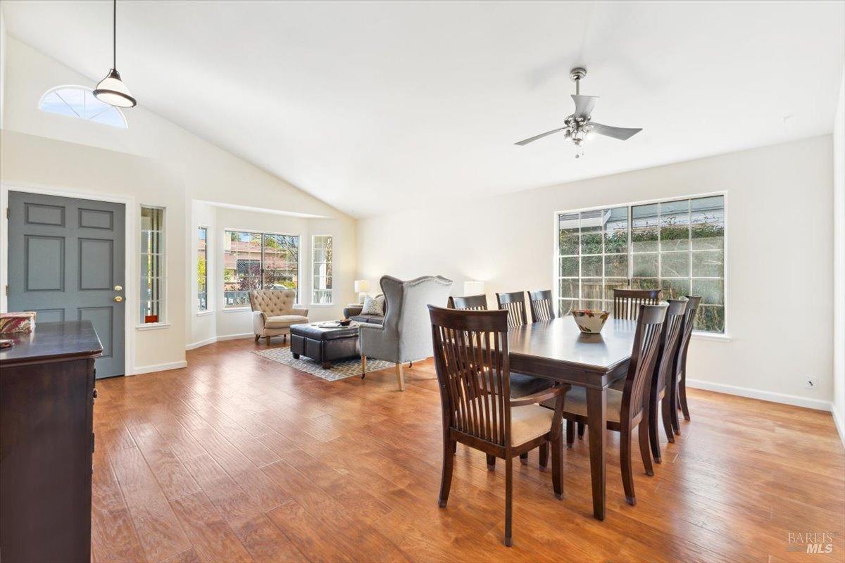 Detail Gallery Image 5 of 39 For 15401 Thomas St, Glen Ellen,  CA 95442 - 3 Beds | 2 Baths