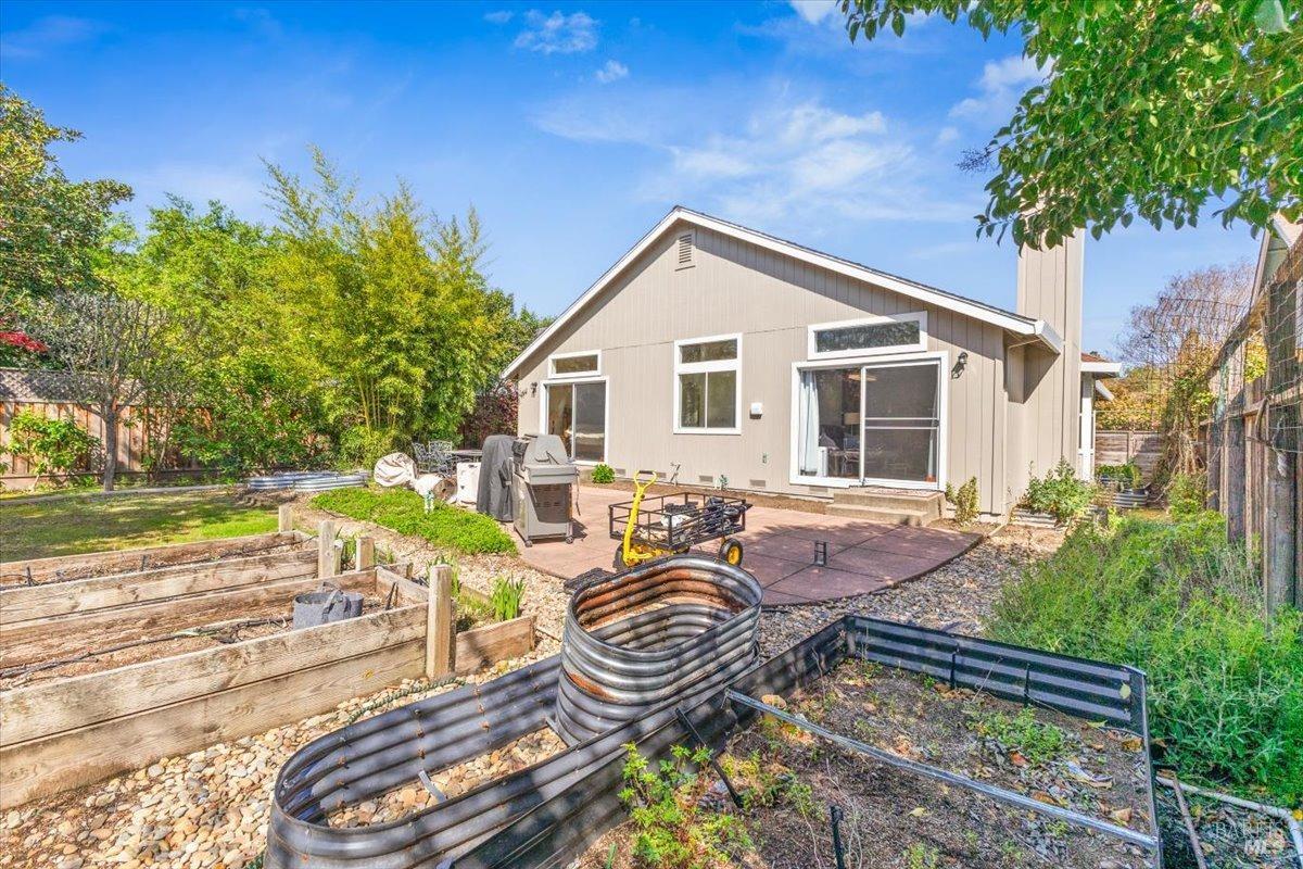 Detail Gallery Image 30 of 39 For 15401 Thomas St, Glen Ellen,  CA 95442 - 3 Beds | 2 Baths