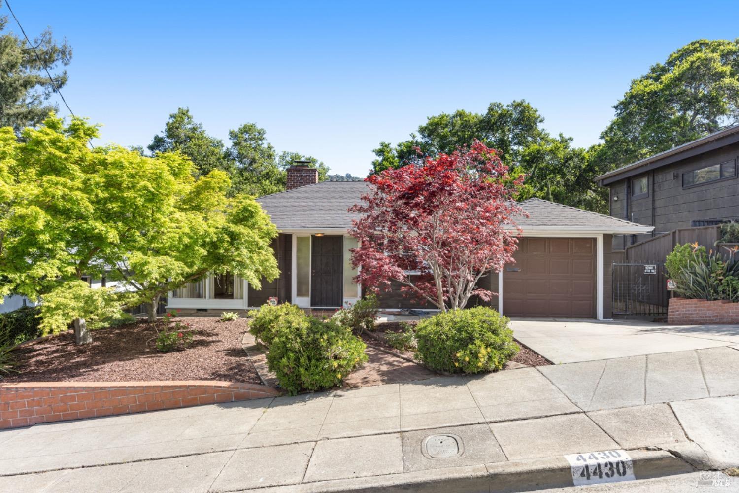 Detail Gallery Image 1 of 1 For 4430 Reinhardt Dr, Oakland,  CA 94619 - 2 Beds | 1 Baths