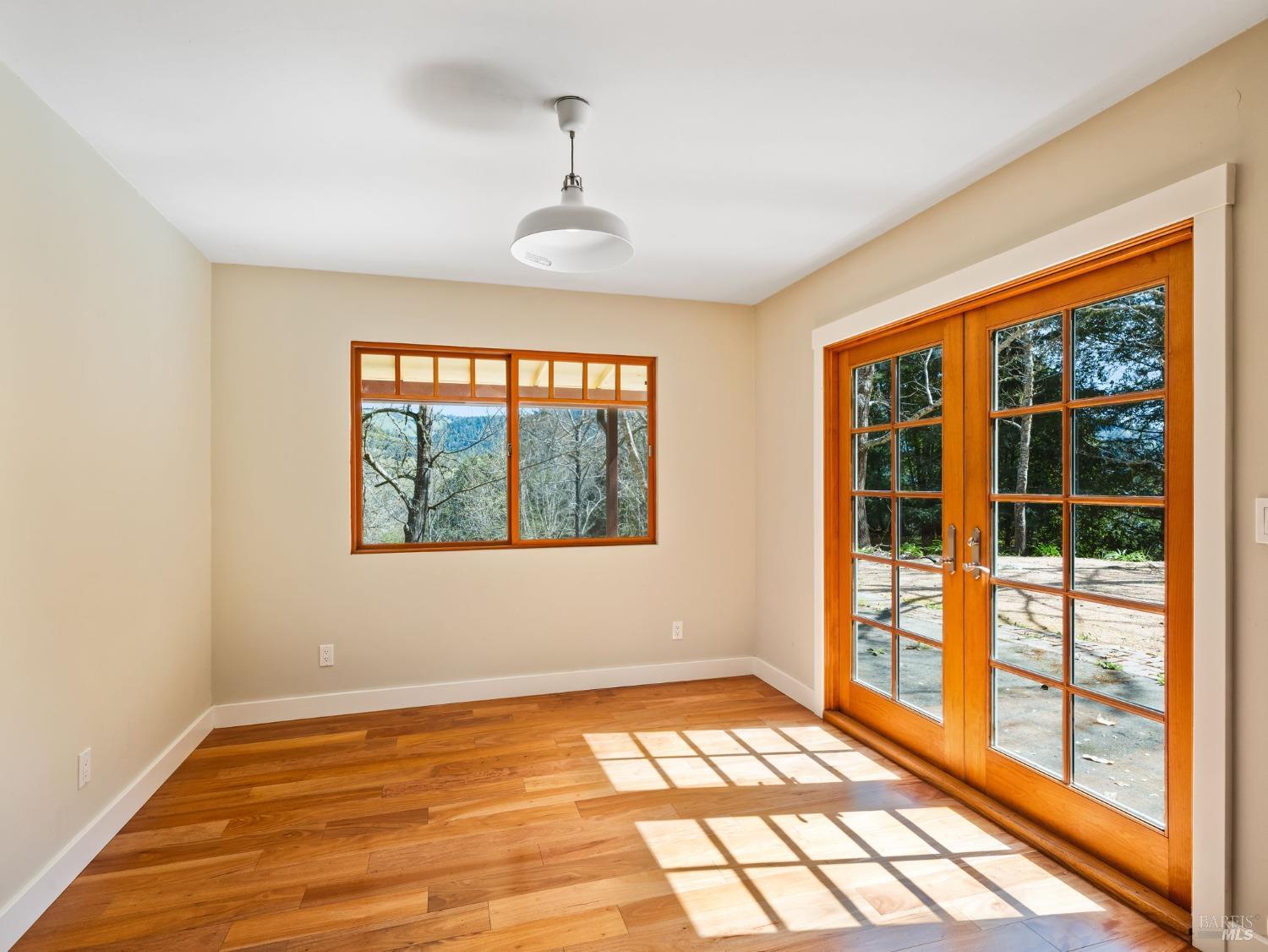 Detail Gallery Image 12 of 41 For 8330 Highway 128 Hwy, Philo,  CA 95466 - 2 Beds | 2 Baths