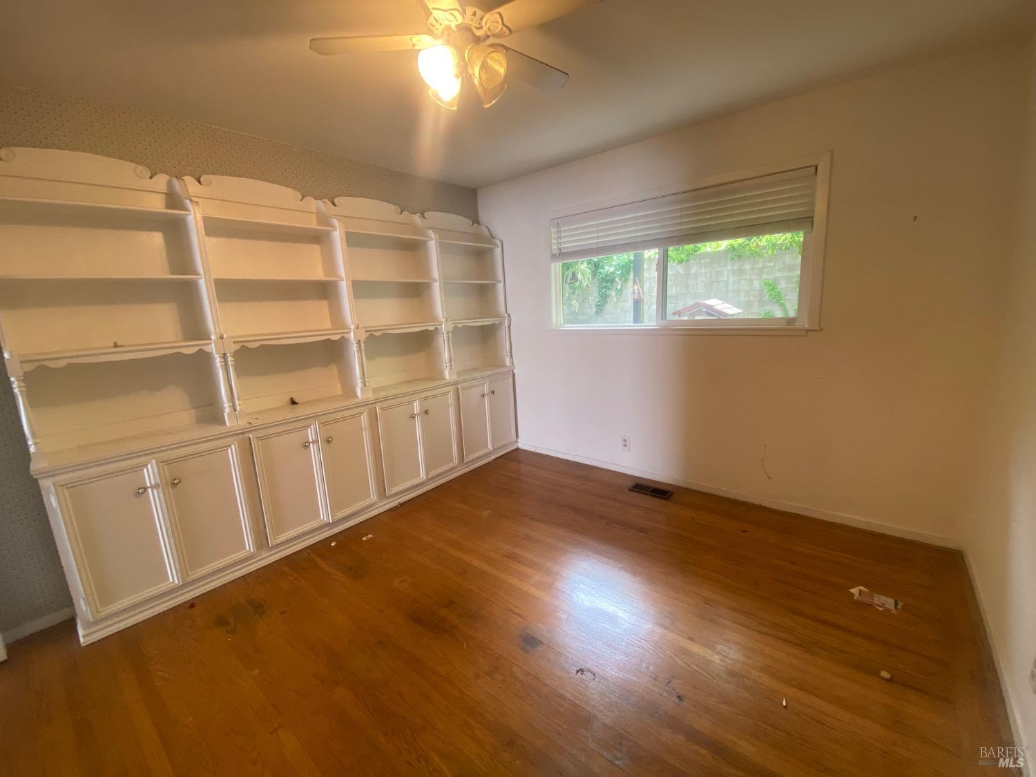Carmel Drive, Novato, California image 10