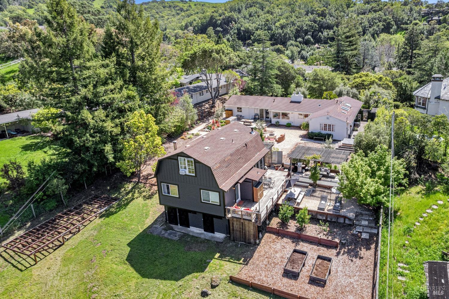 Detail Gallery Image 74 of 76 For 139 Deer Hollow Rd, San Anselmo,  CA 94960 - 5 Beds | 3/1 Baths