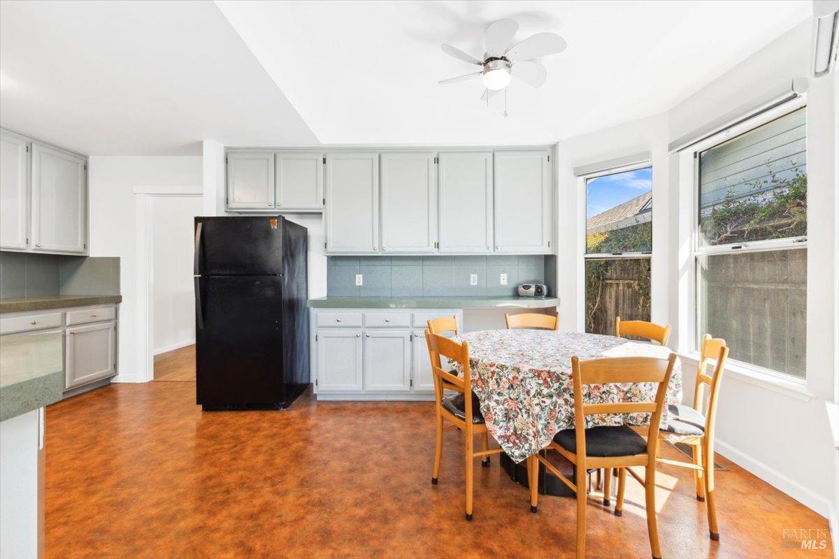 Detail Gallery Image 12 of 39 For 15401 Thomas St, Glen Ellen,  CA 95442 - 3 Beds | 2 Baths