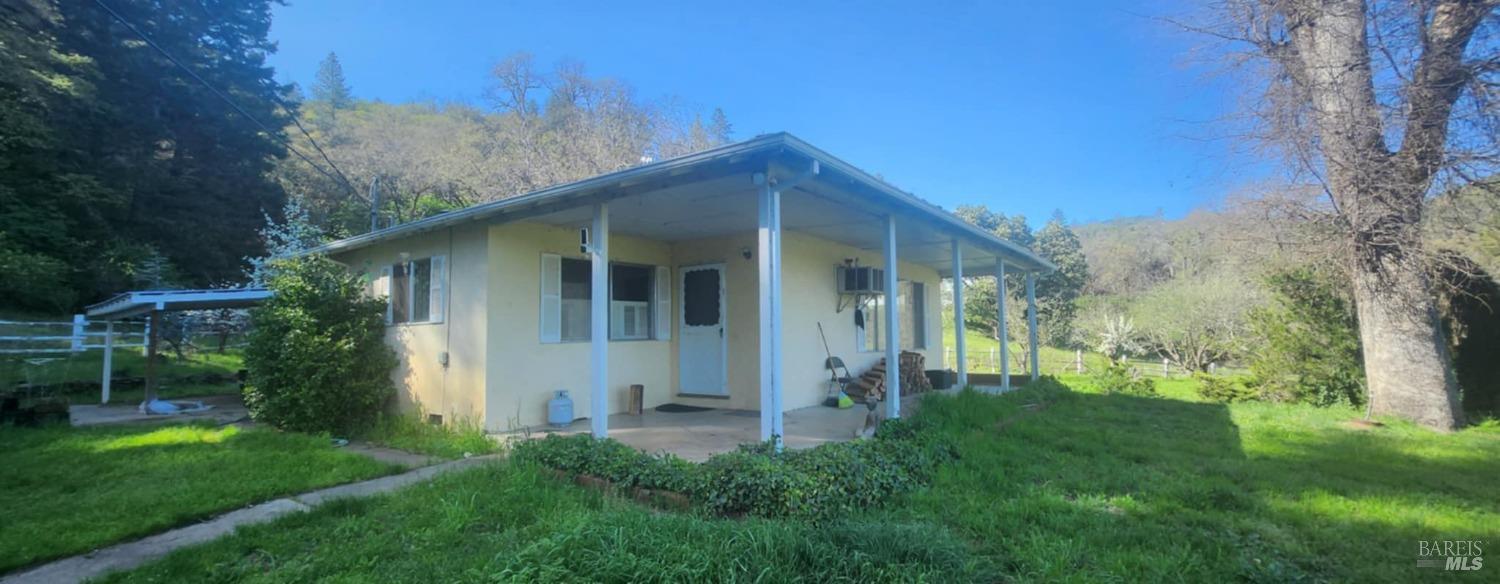 Detail Gallery Image 2 of 32 For 78951 Zenia Rd, Covelo,  CA 95428 - 3 Beds | 1/1 Baths
