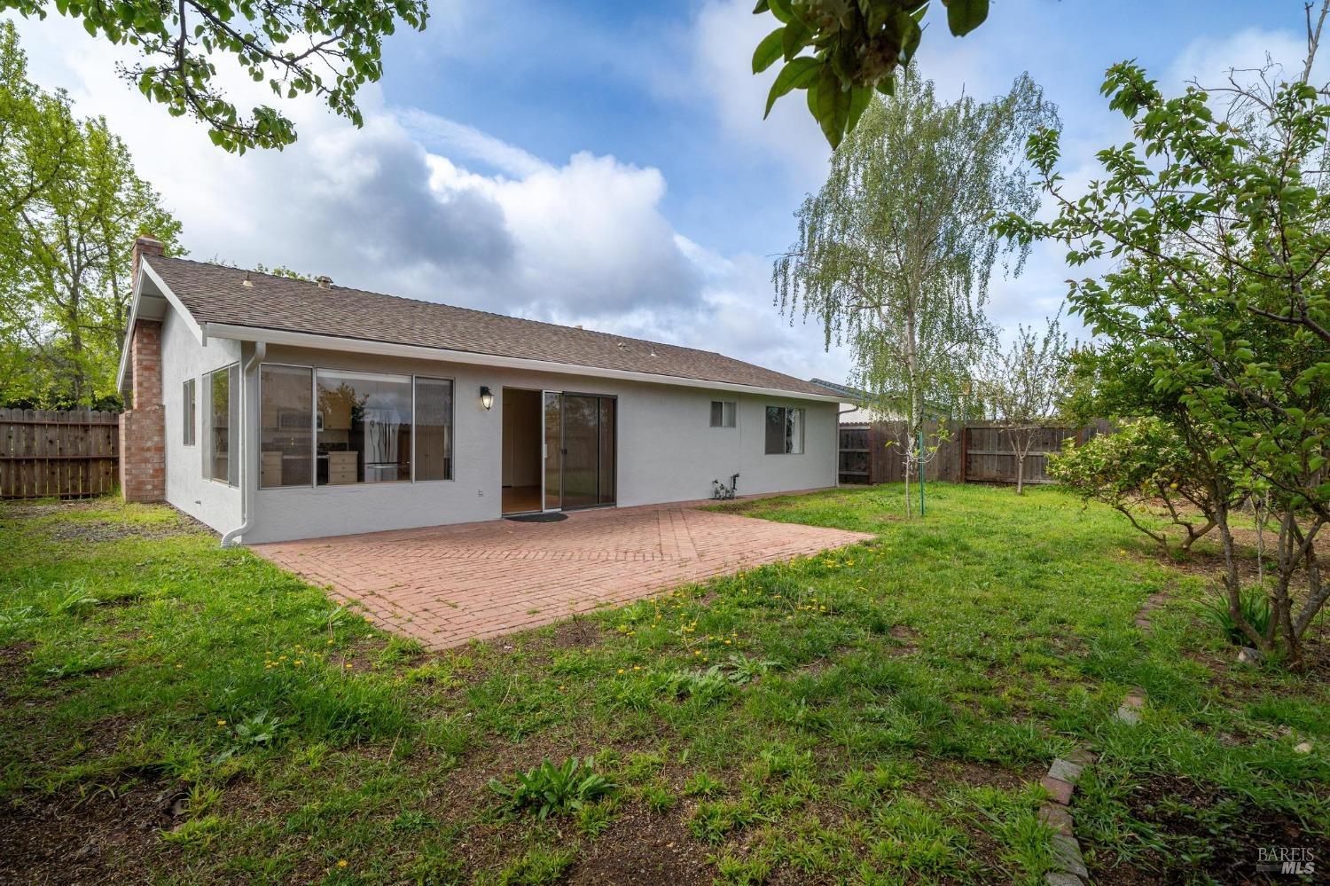 Detail Gallery Image 28 of 31 For 170 Wren Ct, Vallejo,  CA 94591 - 3 Beds | 2 Baths