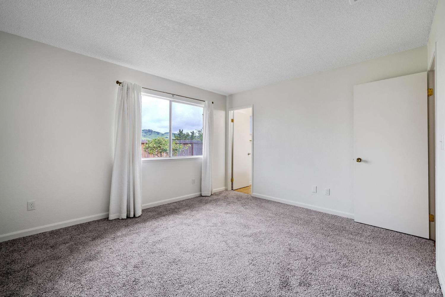 Detail Gallery Image 19 of 31 For 170 Wren Ct, Vallejo,  CA 94591 - 3 Beds | 2 Baths