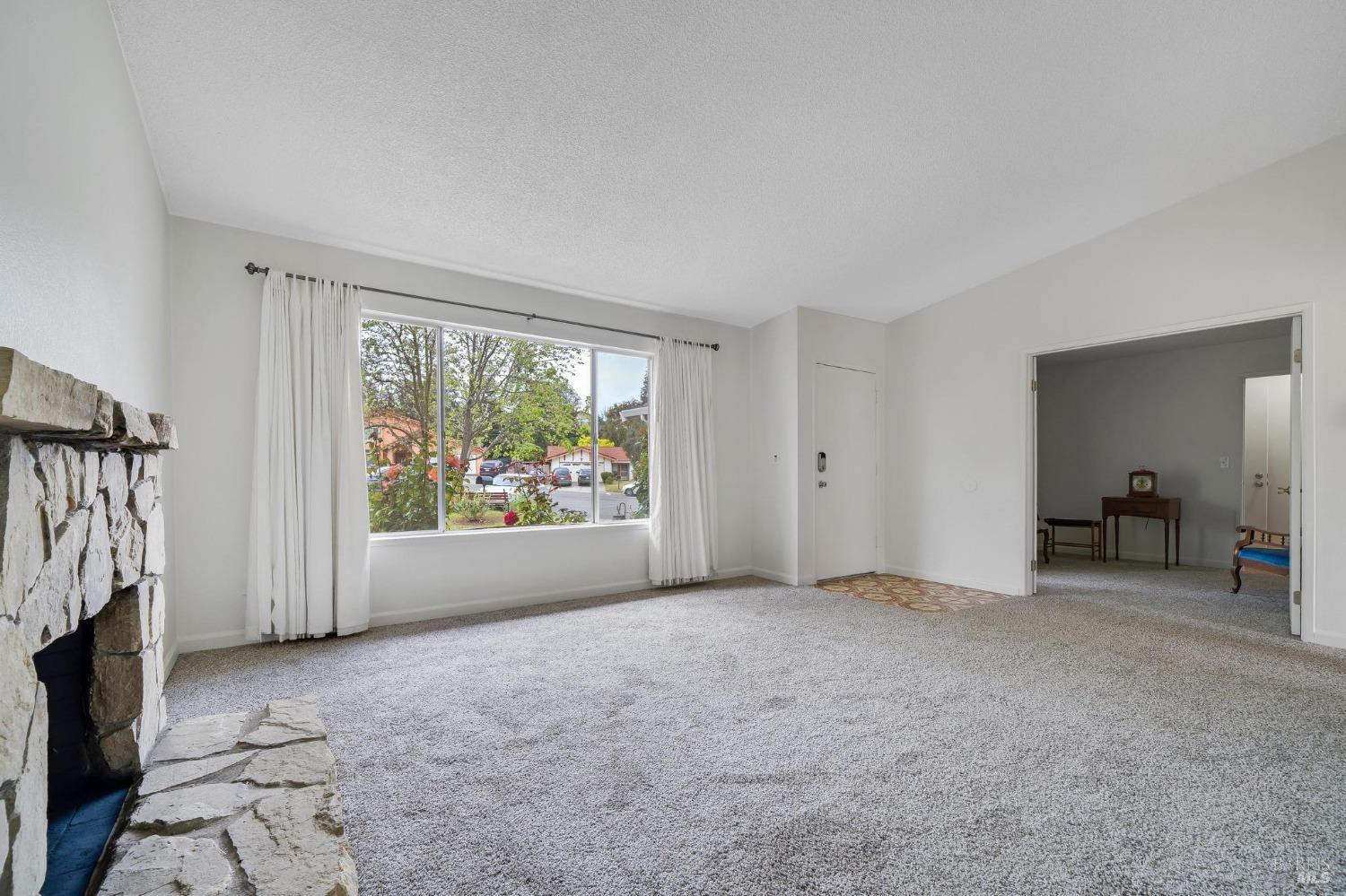 Detail Gallery Image 7 of 31 For 170 Wren Ct, Vallejo,  CA 94591 - 3 Beds | 2 Baths