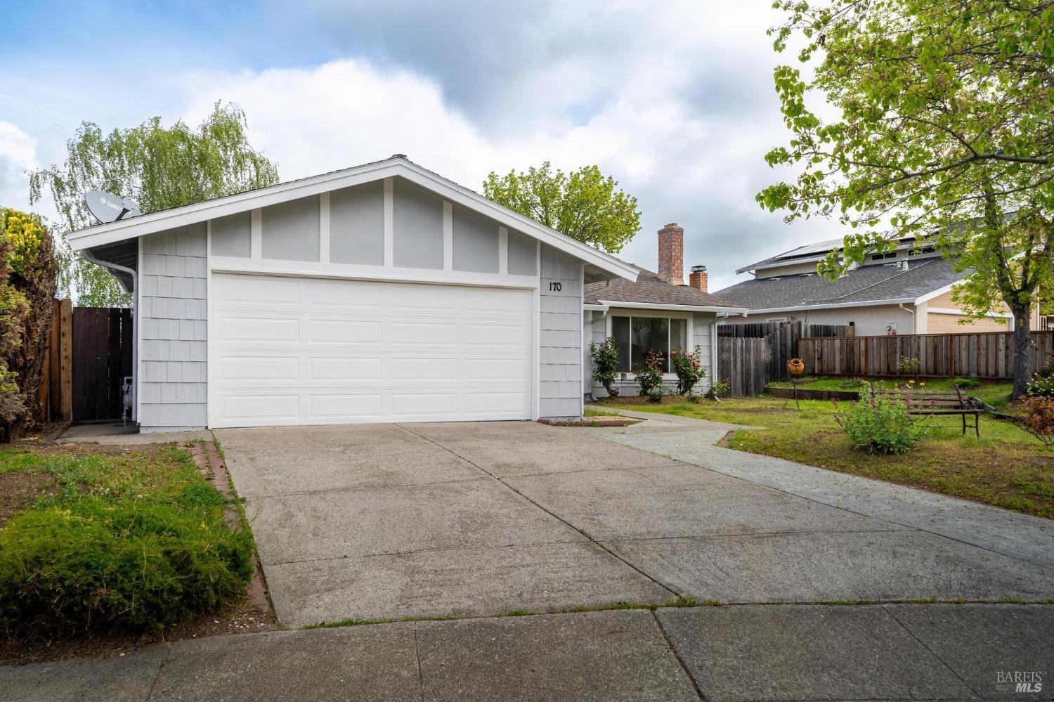 Detail Gallery Image 2 of 31 For 170 Wren Ct, Vallejo,  CA 94591 - 3 Beds | 2 Baths