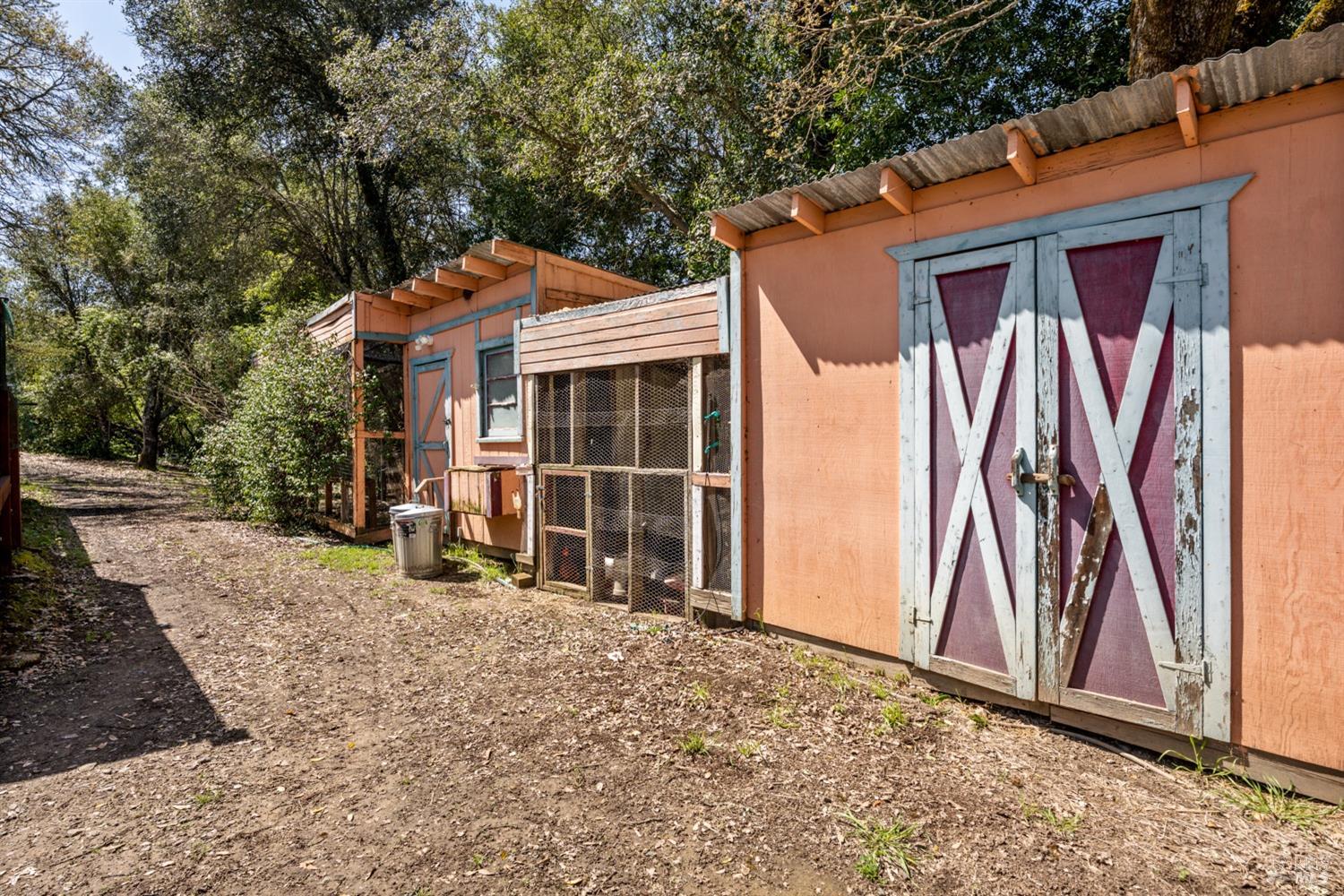 Detail Gallery Image 38 of 39 For 5490 Eastside Calpella Rd, Ukiah,  CA 95482 - 4 Beds | 3 Baths