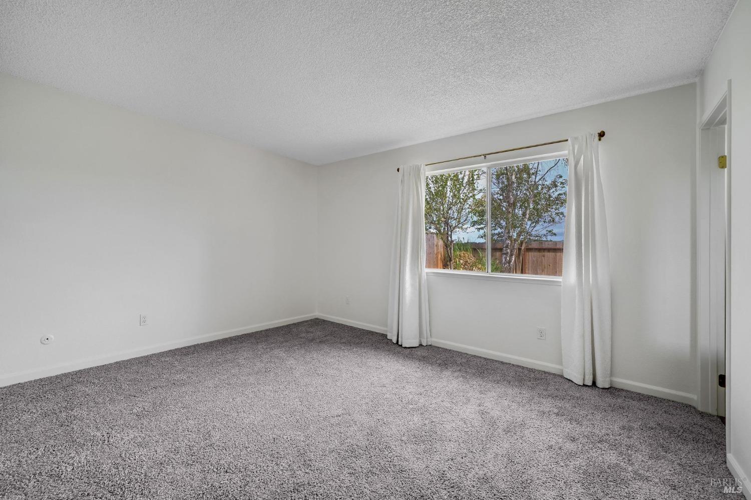 Detail Gallery Image 17 of 31 For 170 Wren Ct, Vallejo,  CA 94591 - 3 Beds | 2 Baths