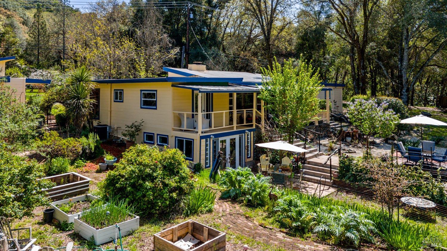 Detail Gallery Image 27 of 39 For 5490 Eastside Calpella Rd, Ukiah,  CA 95482 - 4 Beds | 3 Baths