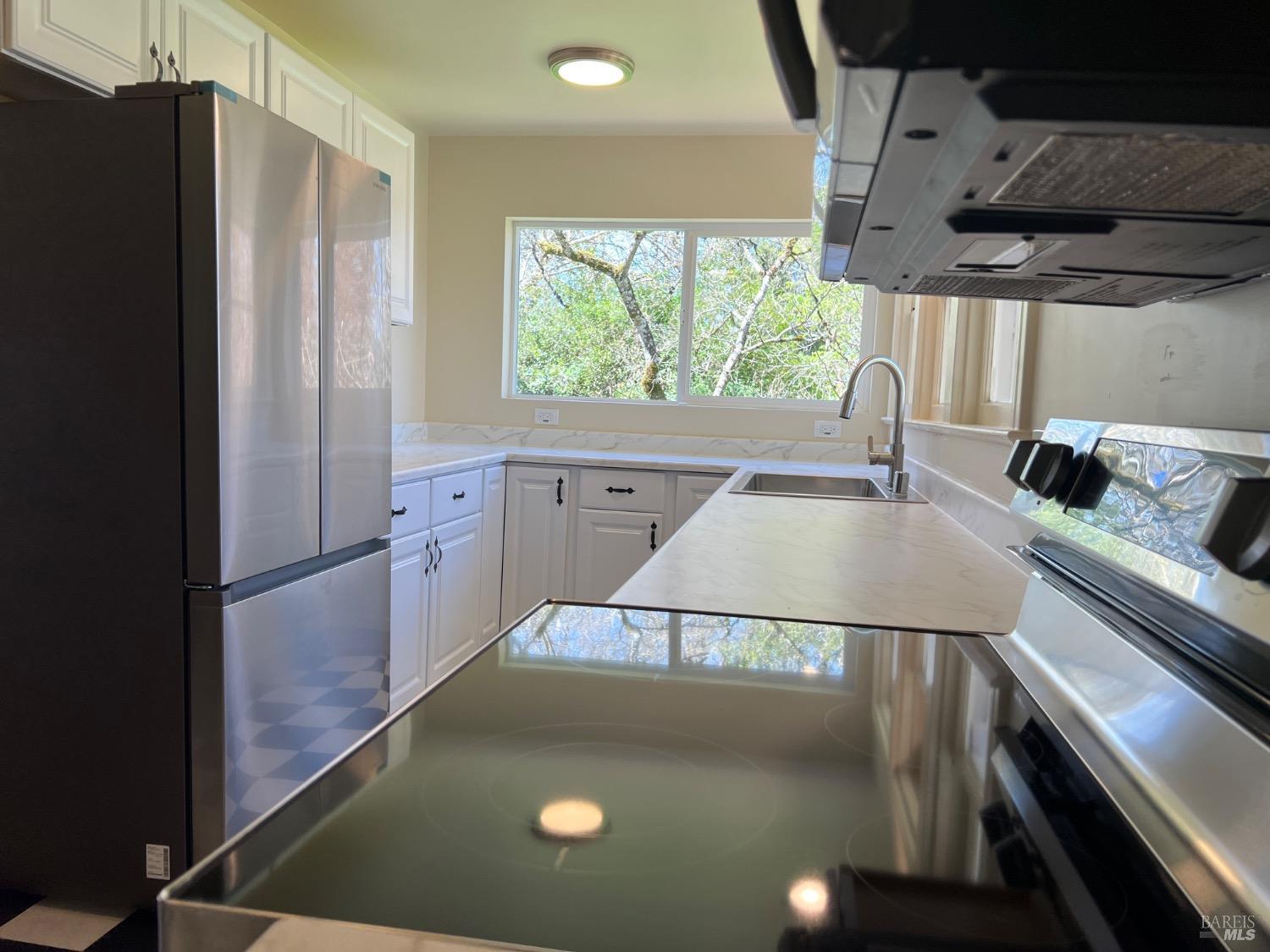 Detail Gallery Image 11 of 29 For 92 Madrone St, Willits,  CA 95490 - 4 Beds | 2 Baths