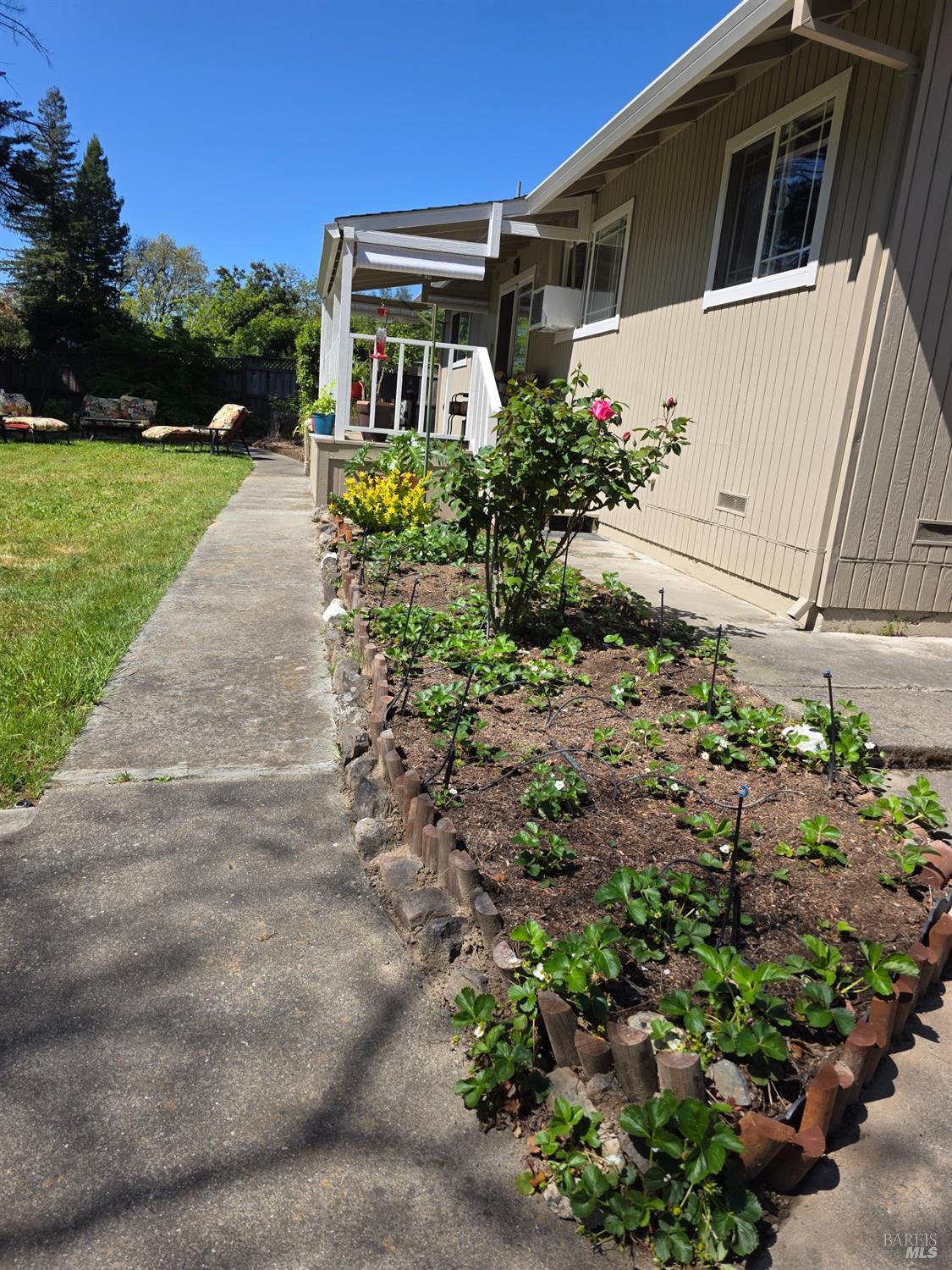 Detail Gallery Image 24 of 82 For 6049 Van Keppel Rd, Forestville,  CA 95436 - 2 Beds | 1 Baths