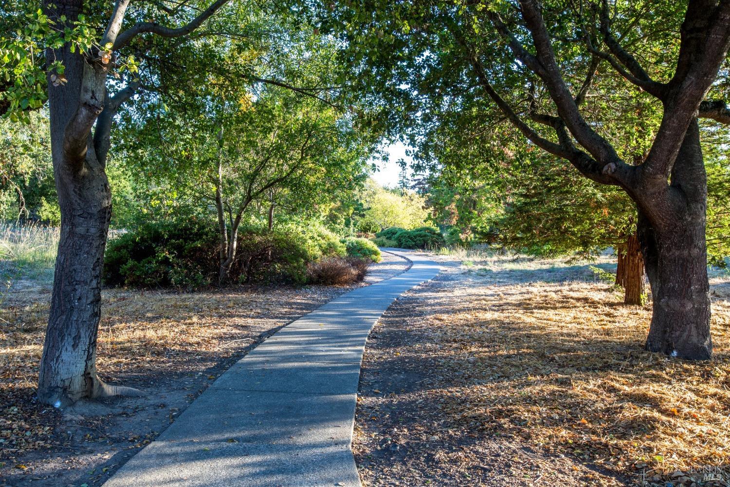 Detail Gallery Image 46 of 48 For 1017 Stanislaus Way, Santa Rosa,  CA 95401 - 3 Beds | 2 Baths