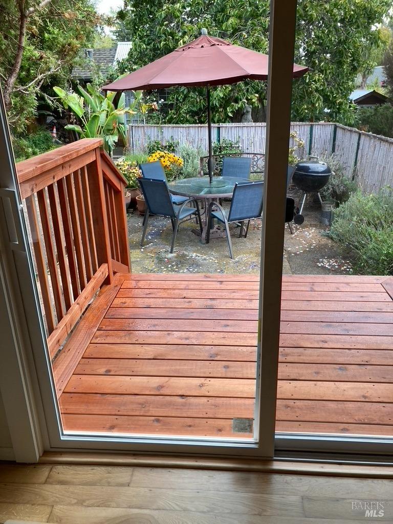 Detail Gallery Image 13 of 20 For 40 Valley Cir, Mill Valley,  CA 94941 - 2 Beds | 1 Baths