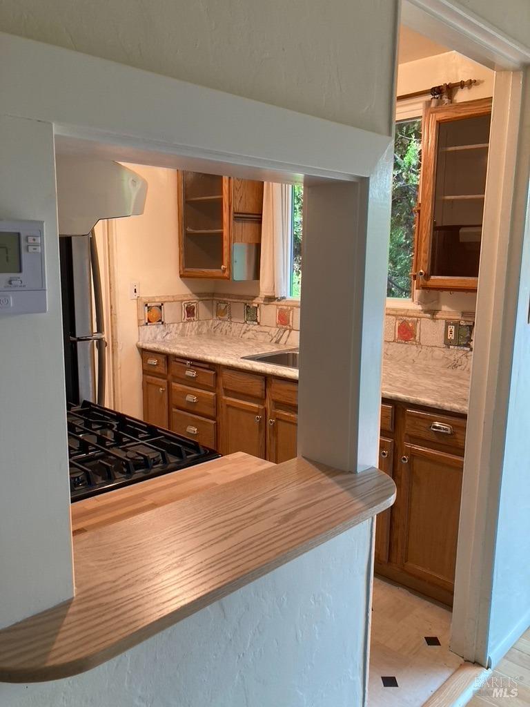 Detail Gallery Image 10 of 20 For 40 Valley Cir, Mill Valley,  CA 94941 - 2 Beds | 1 Baths