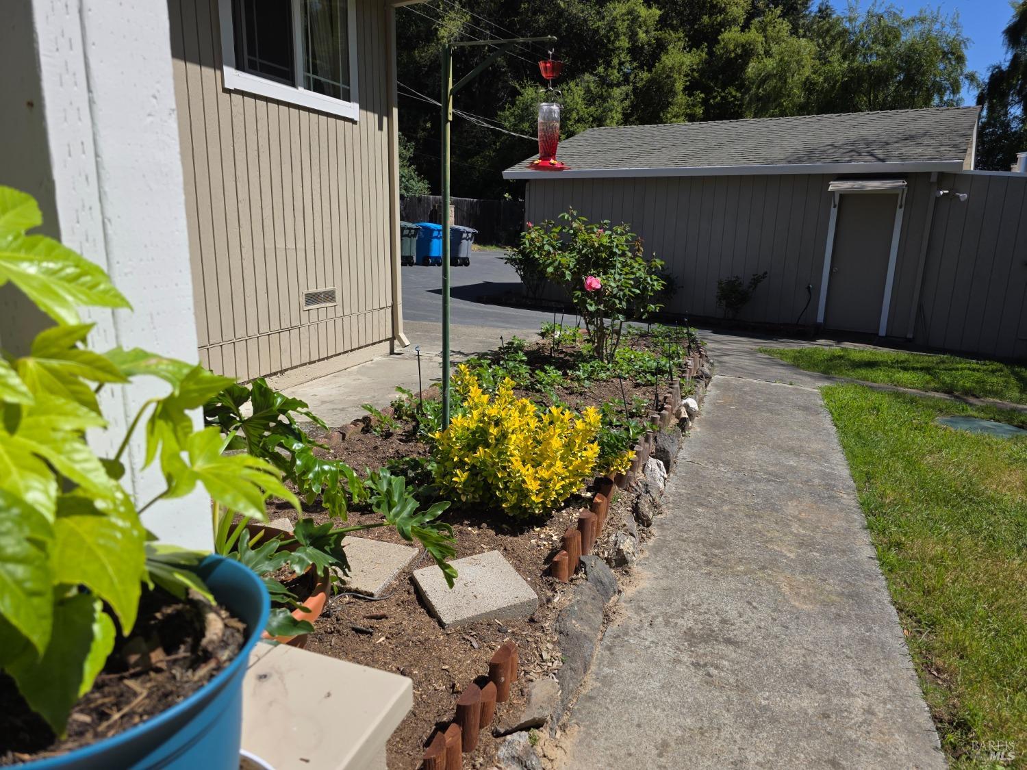 Detail Gallery Image 22 of 82 For 6049 Van Keppel Rd, Forestville,  CA 95436 - 2 Beds | 1 Baths