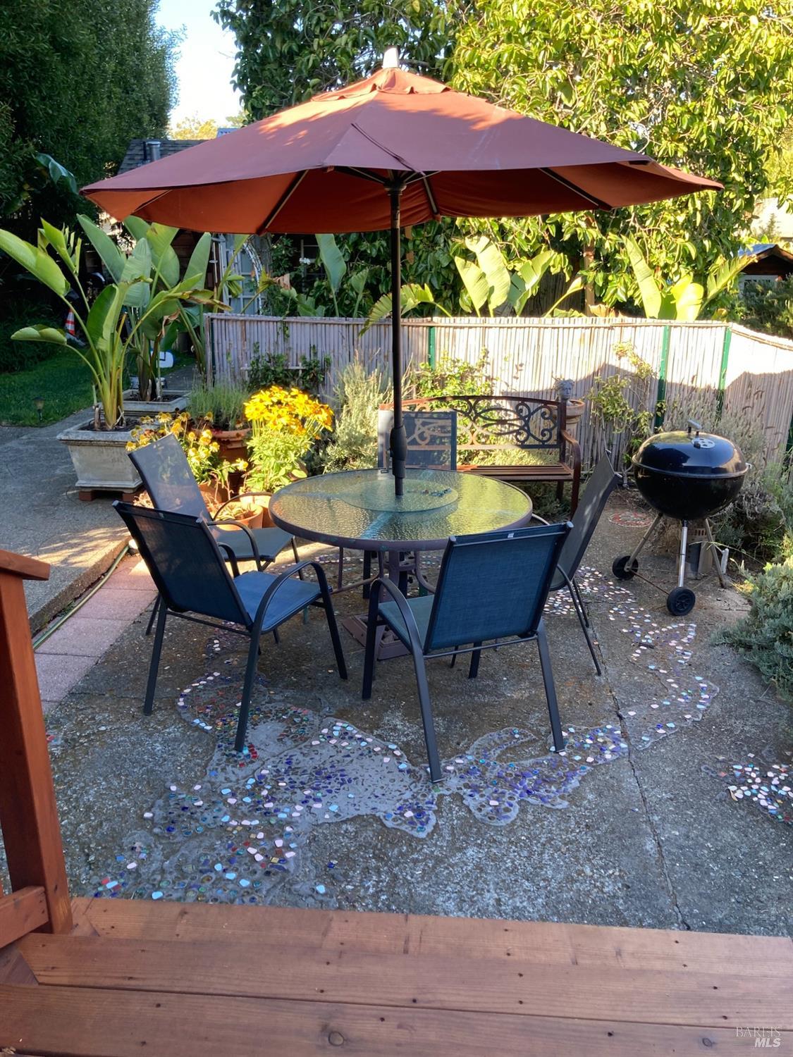 Detail Gallery Image 16 of 20 For 40 Valley Cir, Mill Valley,  CA 94941 - 2 Beds | 1 Baths