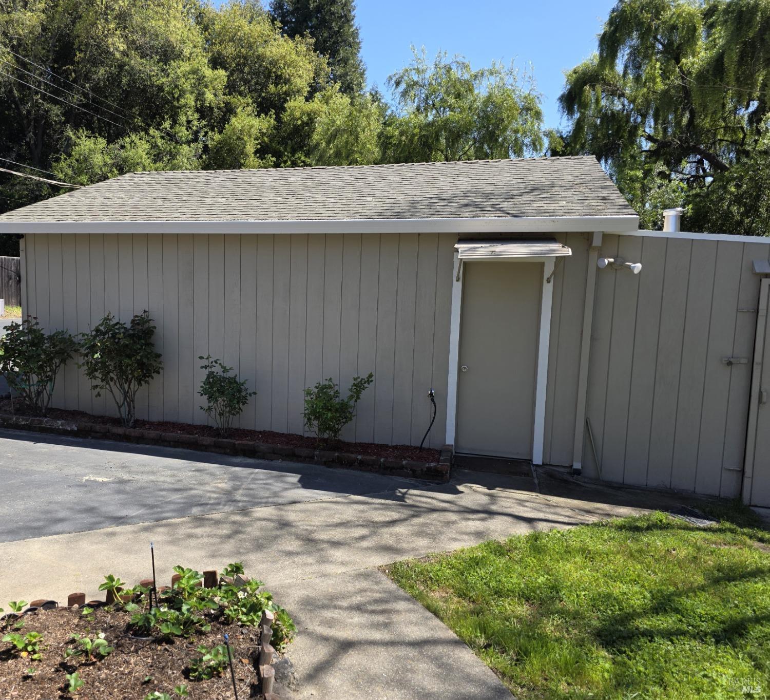 Detail Gallery Image 7 of 82 For 6049 Van Keppel Rd, Forestville,  CA 95436 - 2 Beds | 1 Baths