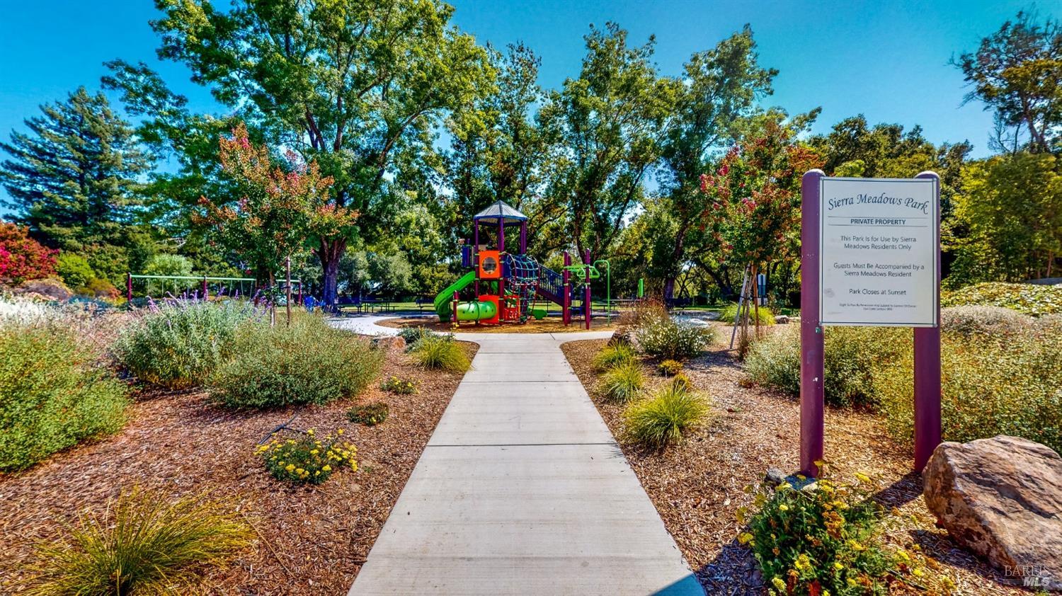 Detail Gallery Image 42 of 48 For 1017 Stanislaus Way, Santa Rosa,  CA 95401 - 3 Beds | 2 Baths