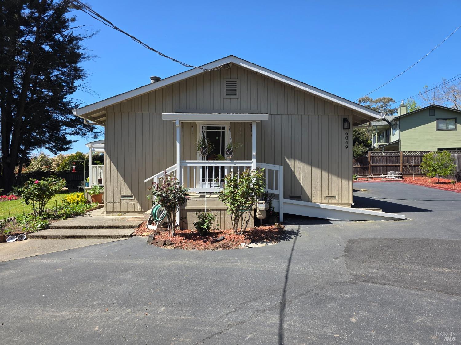 Detail Gallery Image 4 of 82 For 6049 Van Keppel Rd, Forestville,  CA 95436 - 2 Beds | 1 Baths