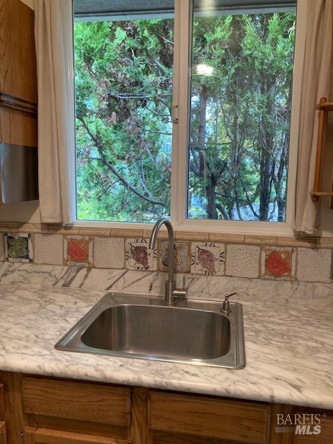Detail Gallery Image 6 of 20 For 40 Valley Cir, Mill Valley,  CA 94941 - 2 Beds | 1 Baths