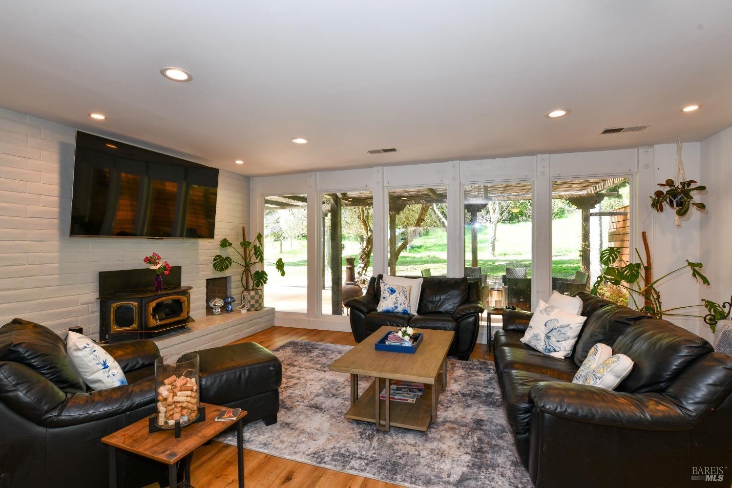 Detail Gallery Image 5 of 54 For 3657 Spurs Trl, American Canyon,  CA 94503 - 3 Beds | 3 Baths