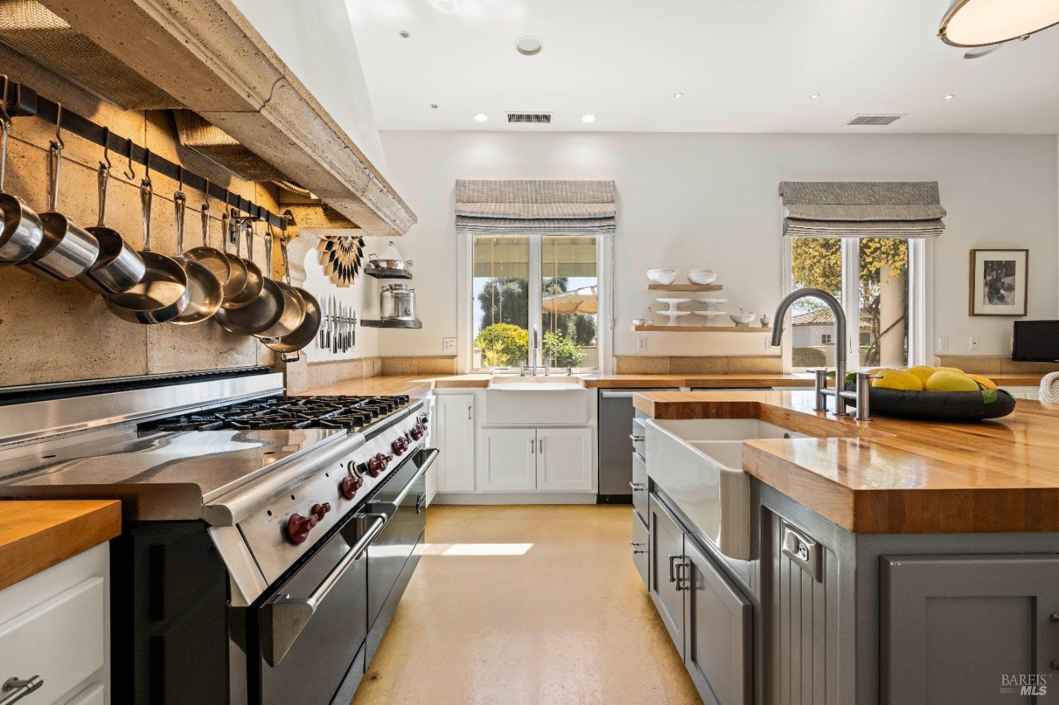Detail Gallery Image 27 of 88 For 9420 Stevenson Bridge Rd, Winters,  CA 95694 - 8 Beds | 8/1 Baths