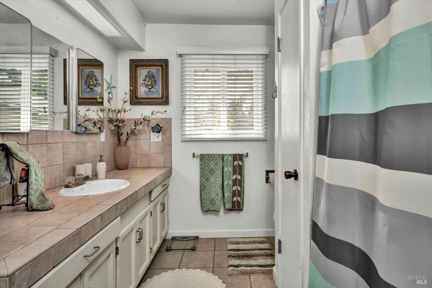 Detail Gallery Image 10 of 31 For 820 Clover Dr, Upper Lake,  CA 95485 - 4 Beds | 2/1 Baths