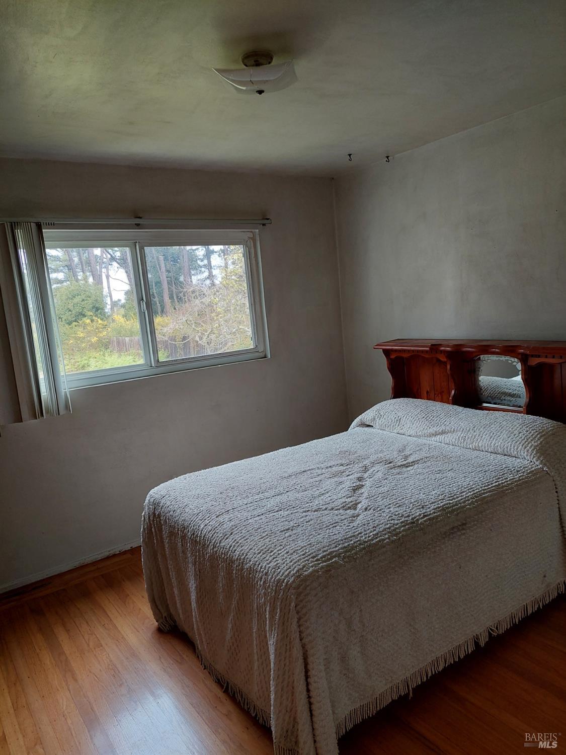 Detail Gallery Image 9 of 16 For 16500 Pine Dr, Fort Bragg,  CA 95437 - 3 Beds | 2 Baths