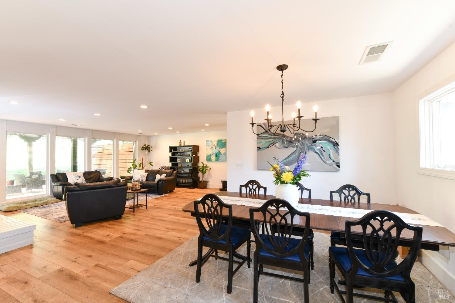 Detail Gallery Image 10 of 54 For 3657 Spurs Trl, American Canyon,  CA 94503 - 3 Beds | 3 Baths