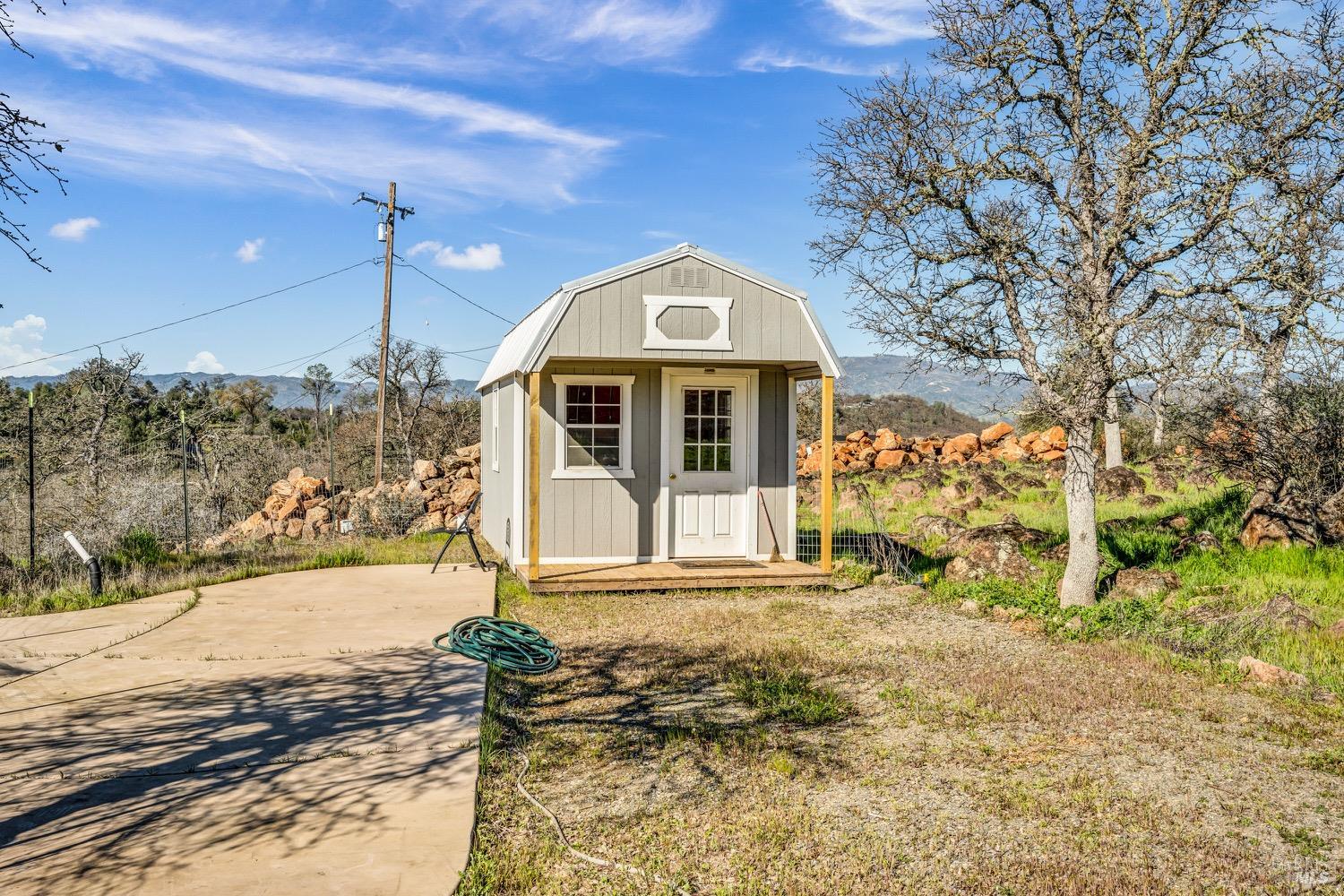 Detail Gallery Image 16 of 22 For 21054 Yankee Valley Rd, Hidden Valley Lake,  CA 95467 - 3 Beds | 2 Baths