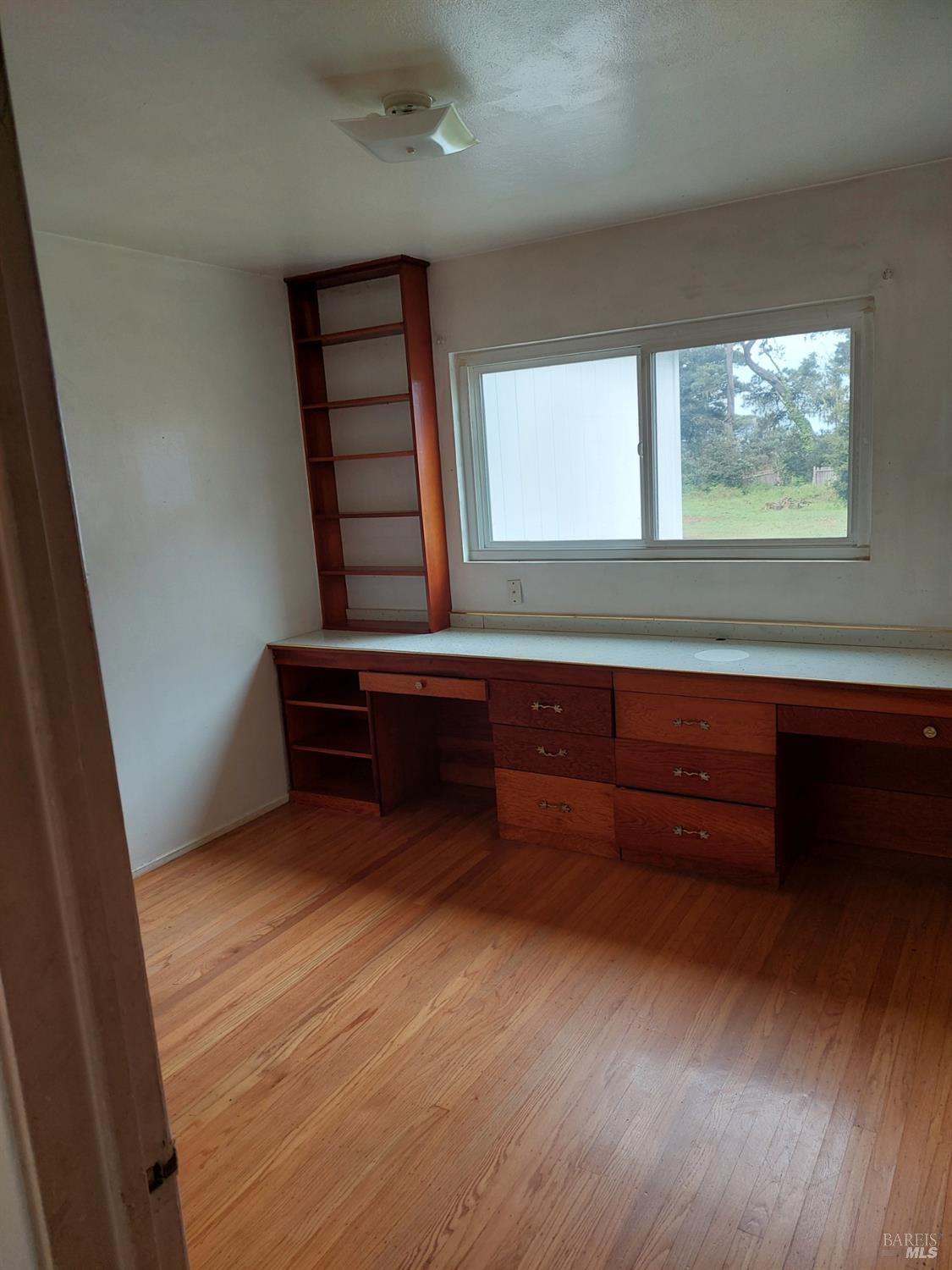 Detail Gallery Image 8 of 16 For 16500 Pine Dr, Fort Bragg,  CA 95437 - 3 Beds | 2 Baths